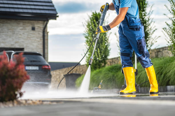 Fence Pressure Washing in Tarrant, AL